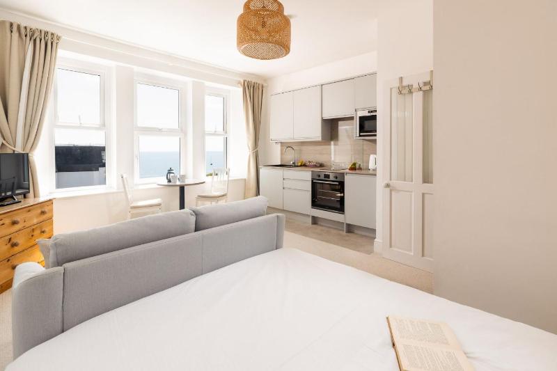 Starfish Studio Apartment - image 18