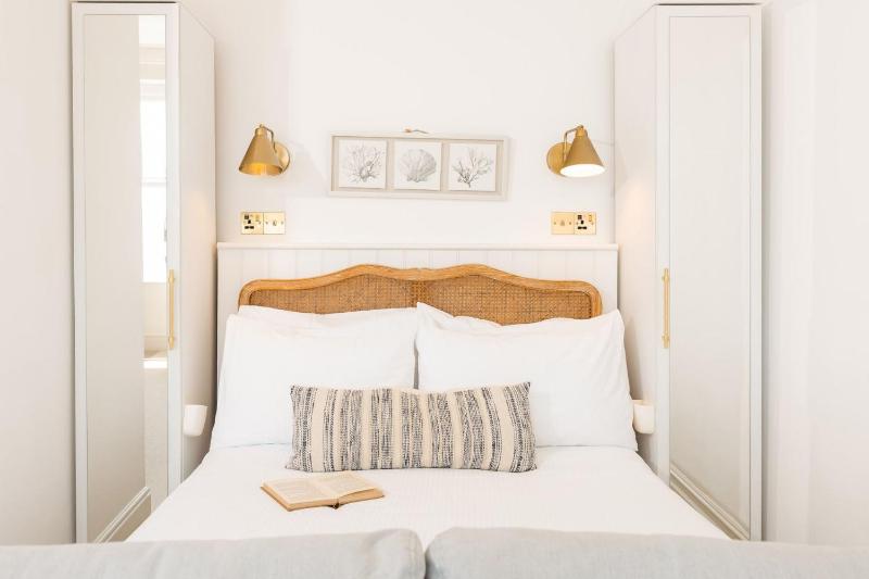 Starfish Studio Apartment - image 10