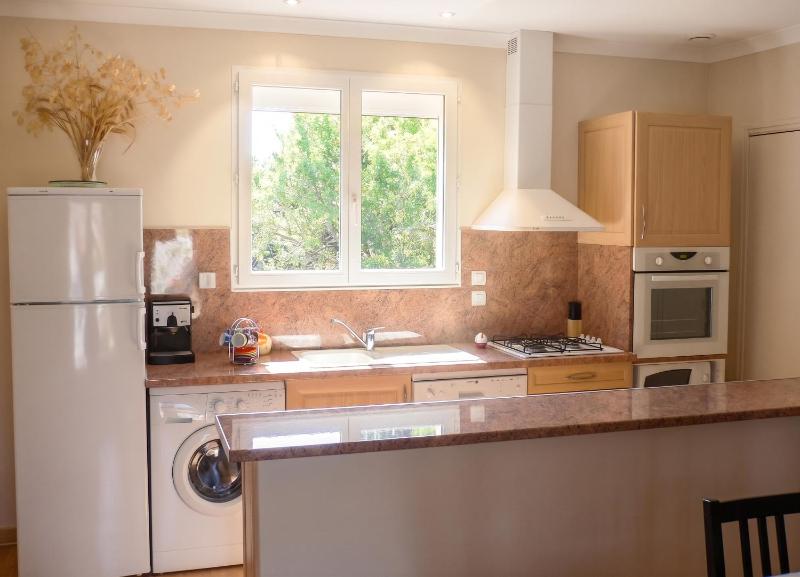 Appartement spacieux à Béziers - Vue sur piscine - 90m² - image 10