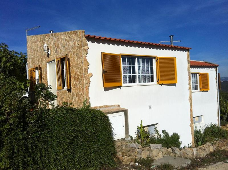Charming house in Nazaré with terrace and parking - image 9