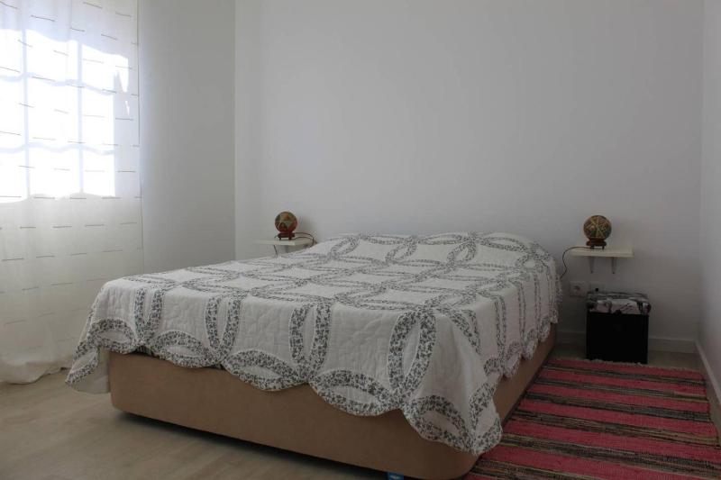Charming House in Nazaré with Fireplace - image 4
