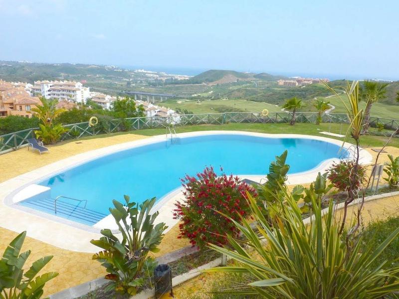 Spacious apartment in La Cala de Mijas with sea view. - image 3