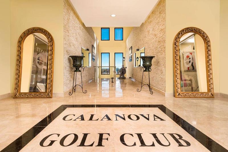 Spacious apartment in La Cala de Mijas with sea view. - image 11
