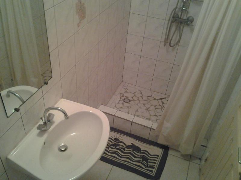 Studio cosy au Moule 30 m² avec jardin privé - image 9