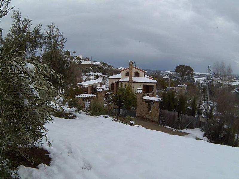 Charming Villa in Ronda with Pool - image 10