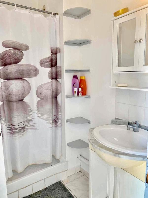 Appartement charmant avec jacuzzi à La Ciotat 48m² - image 11