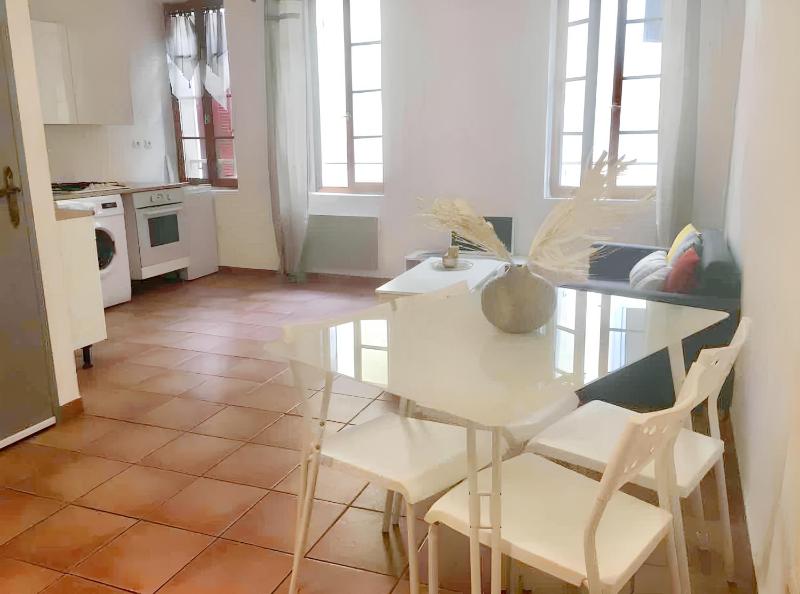 Appartement charmant avec jacuzzi à La Ciotat 48m² - image 7