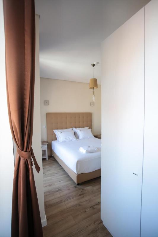 Double or Twin Room image 3