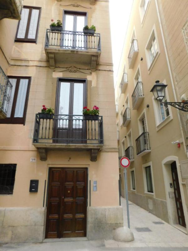 Contemporary Apartment in Trapani 50 m² with Balcony - image 15