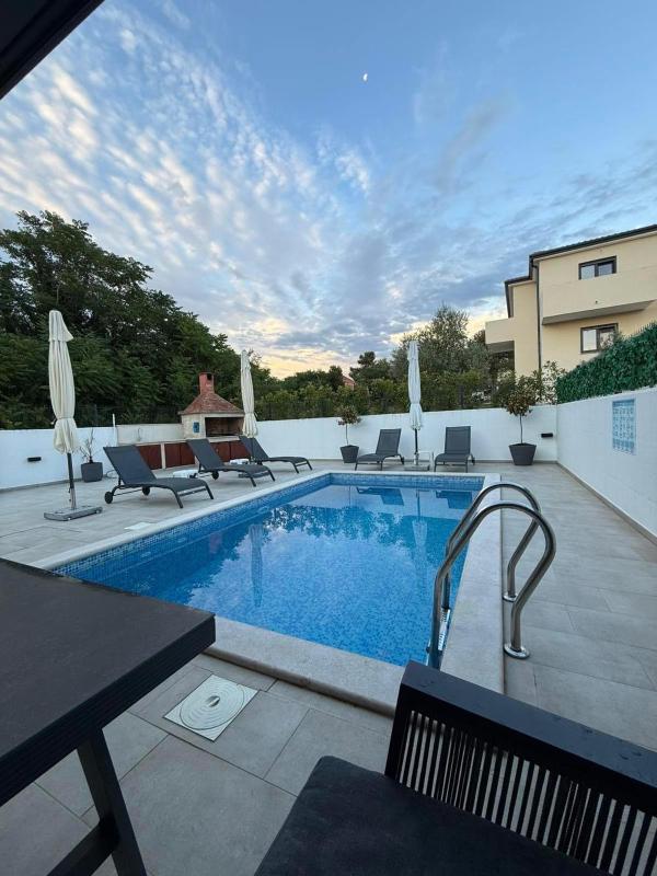 Villa Nostra - image 40