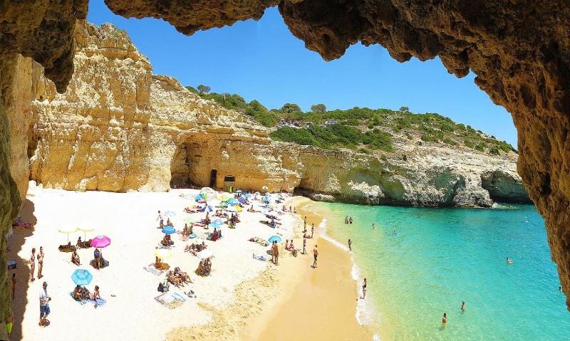 Spacious Villa in Carvoeiro with Private Pool - image 14