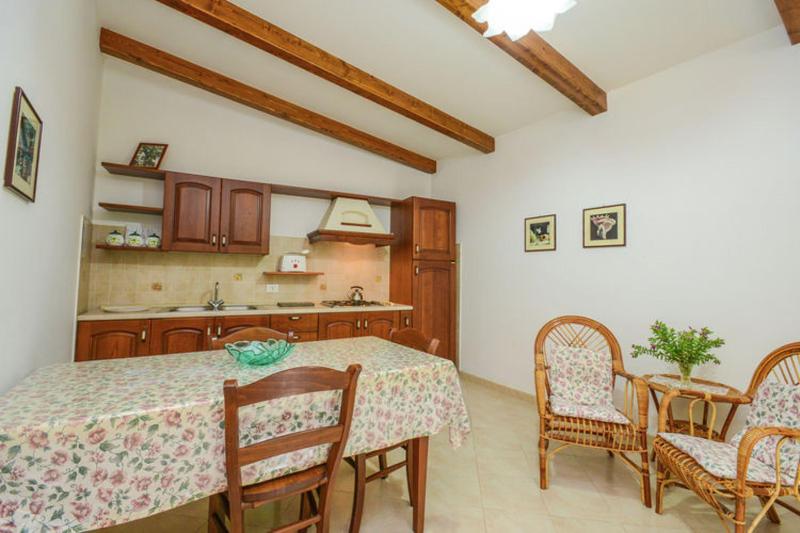 Welcoming apartment in Sorrento 52 m² with sea view terrace - image 10