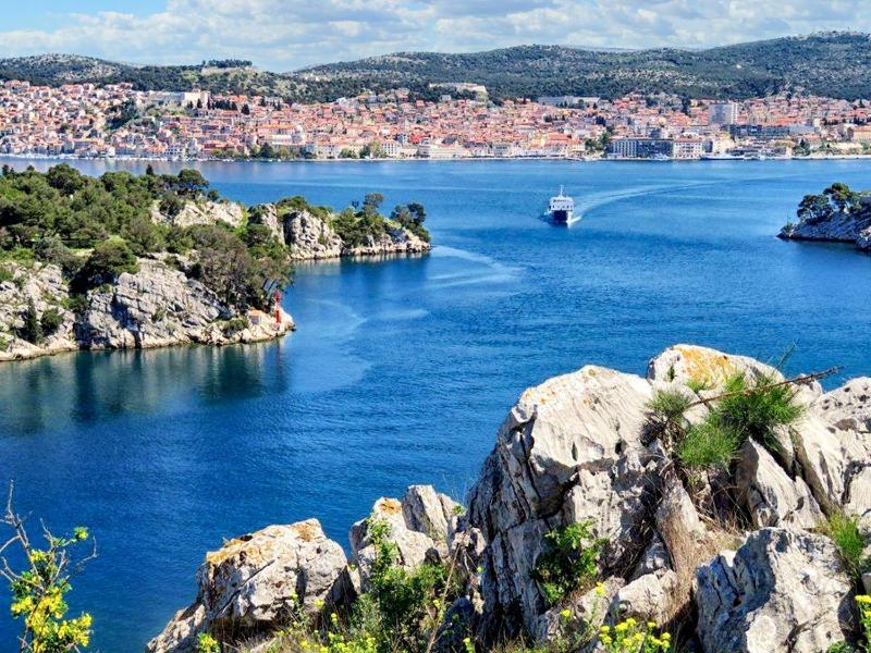 Charming apartment with sea view in Šibenik 38 m². - image 11