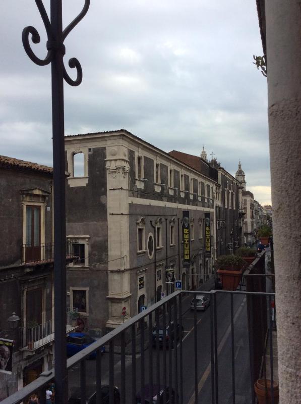Spacious Apartment in Catania terrace & city view - image 18