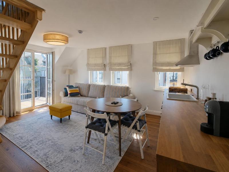 Holiday House Apartments - image 40