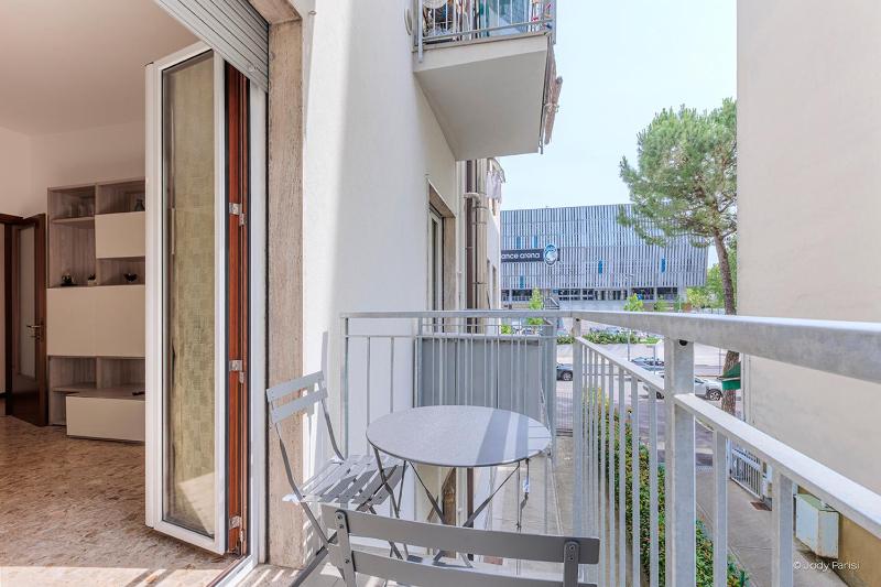 Arena Living BGY Apartment - image 5