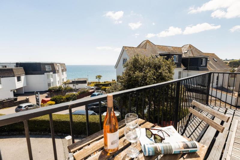 Sunrise Studio Apartment - image 15