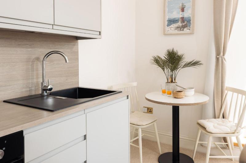 Sunrise Studio Apartment - image 17