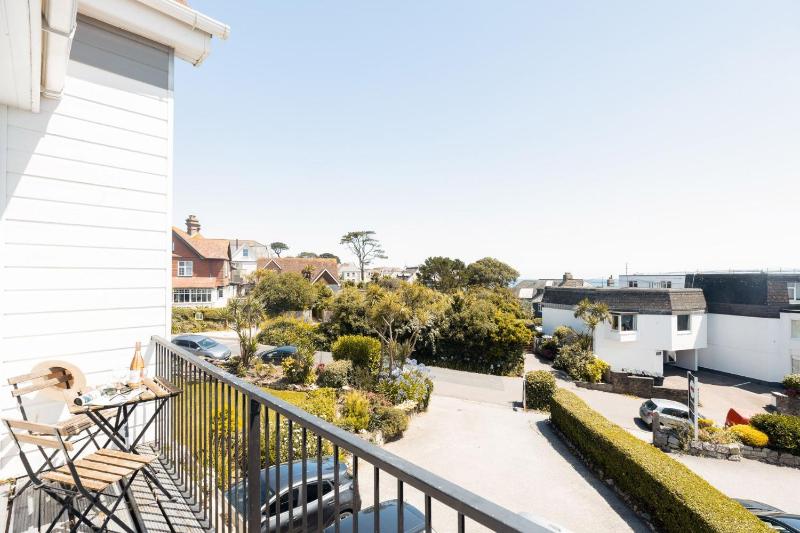 Sunrise Studio Apartment - image 19