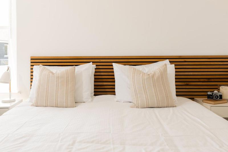Sunrise Studio Apartment - image 8