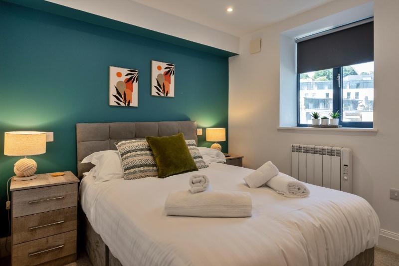 Finest Retreats - Harbour View - image 5