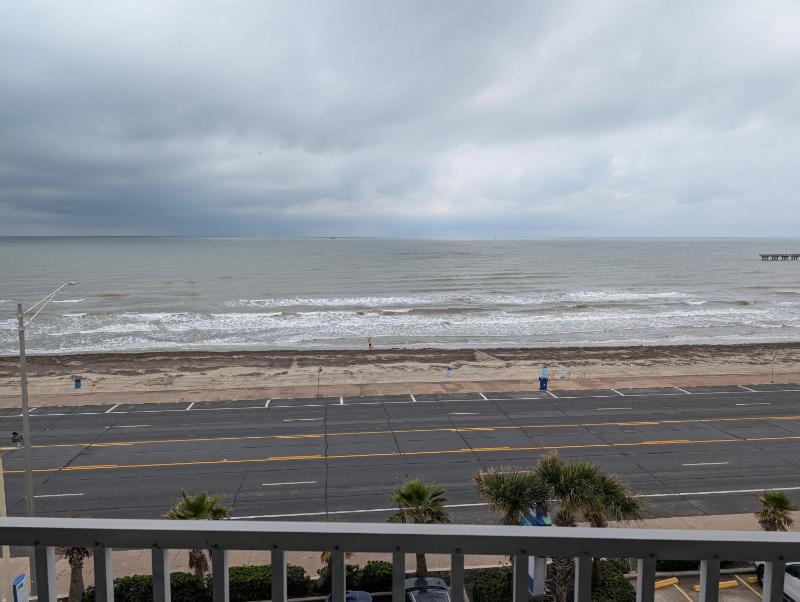 Holiday Inn Express & Suites Galveston West-Seawall by IHG - image 36