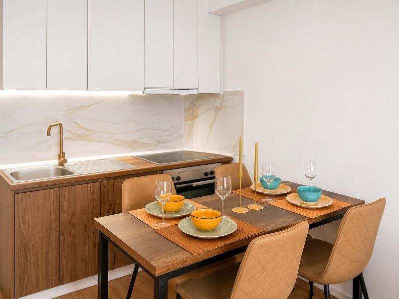 Matisse No7 - One Bedroom Apartment With Balcony - image 4