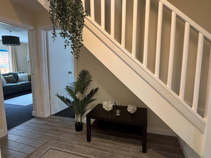 Spacious 5-Bedroom in central Birmingham Garden & Parking - image 30