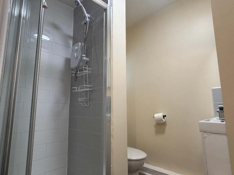 Spacious 5-Bedroom in central Birmingham Garden & Parking - image 38
