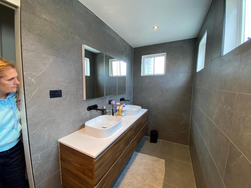 Renovated 3 Bedroom Family Home in Richmond - image 5