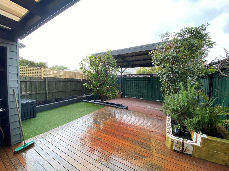 Renovated 3 Bedroom Family Home in Richmond - image 2