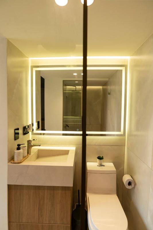 Modern Fully Equipped and Cozy Loft - image 22