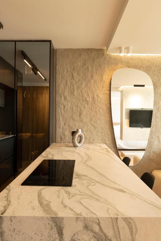 Modern Fully Equipped and Cozy Loft - image 4