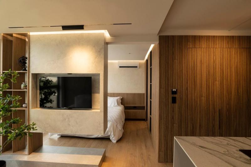 Modern Fully Equipped and Cozy Loft - image 21