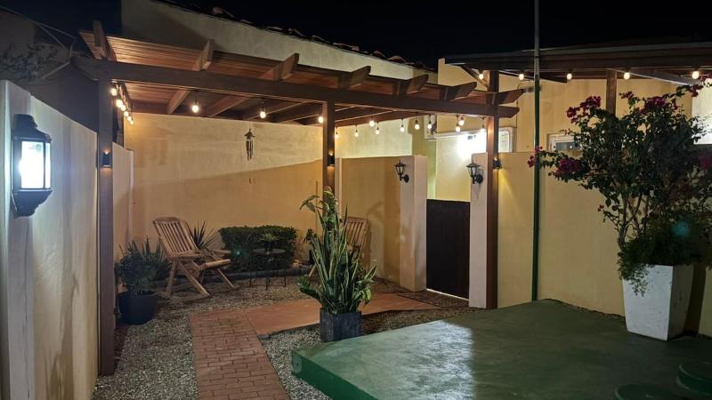 Villa Flores - Near Beach Tanki Leendert - image 21