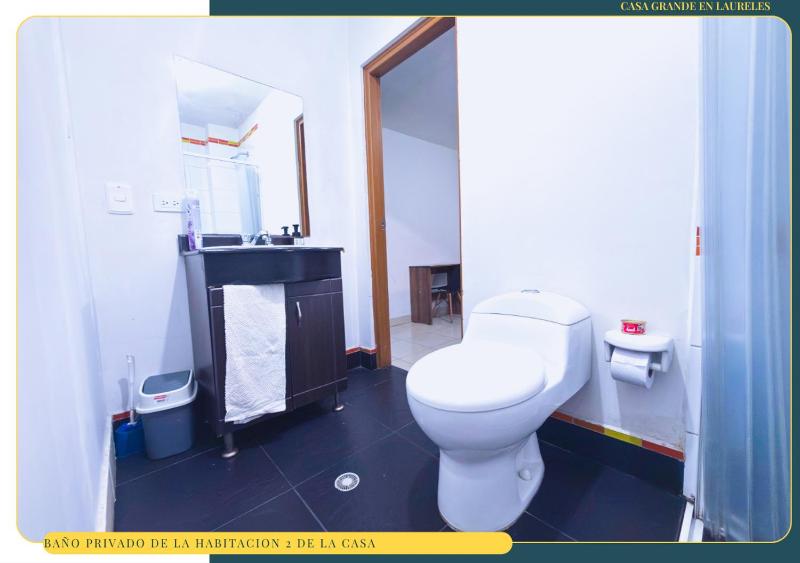 Amplia Casa en Laureles Zona Residencial y Tranquila - image 12