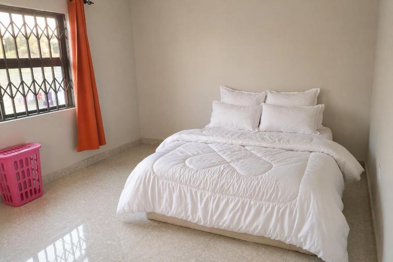 Chic Modern Escape - image 9