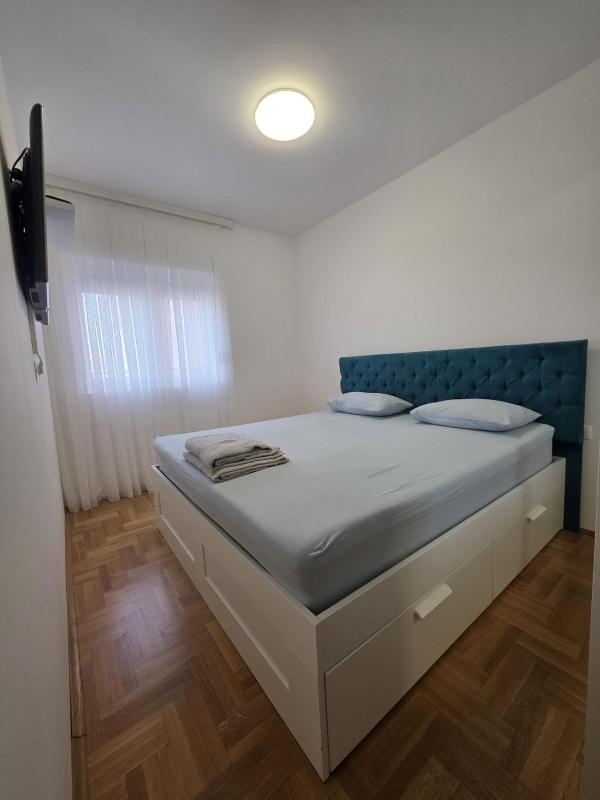 Central Apartment Budva - image 3
