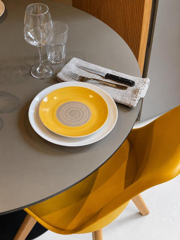 Golden Pine Retreat - Beachfront Apartment - image 9