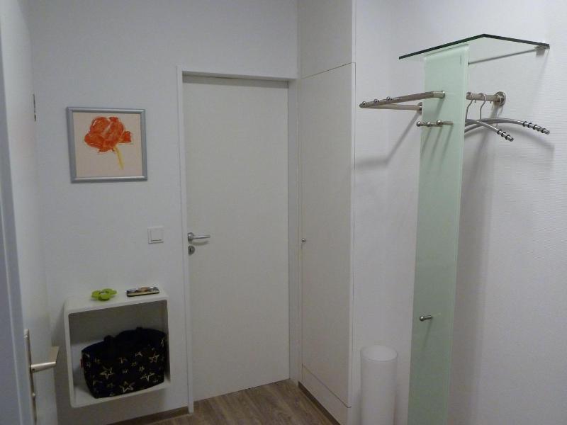 Ruhige-2-Zimmerwohnung-mit-guter-Verkehrsanbindung - image 10