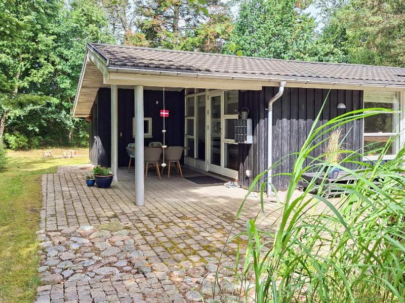 6 person holiday home in Hals - image 14