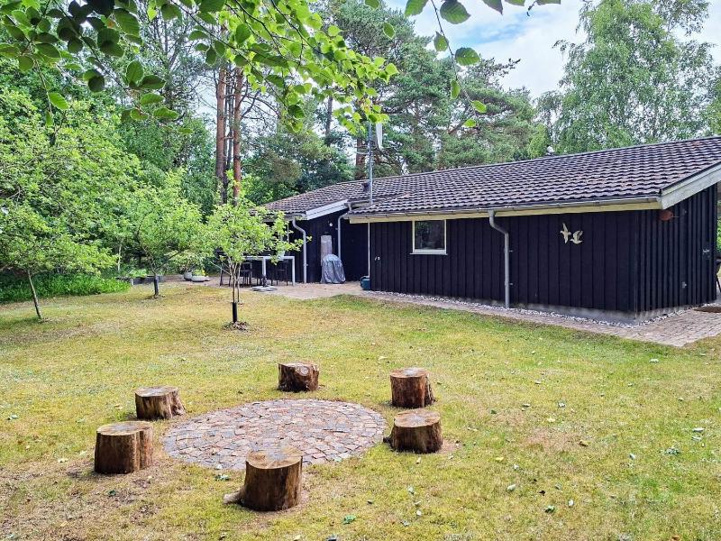 6 person holiday home in Hals - image 1