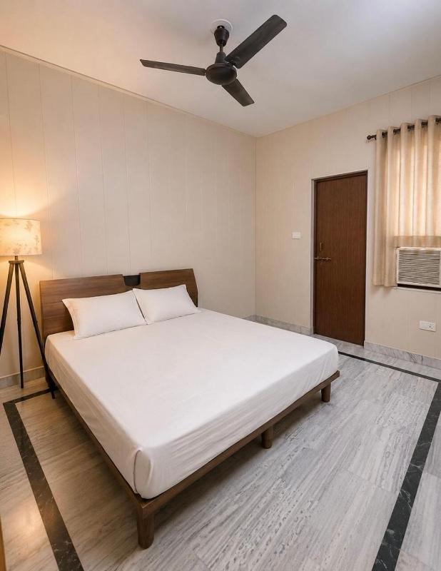 Peaceful stay near Tajmahal - image 8