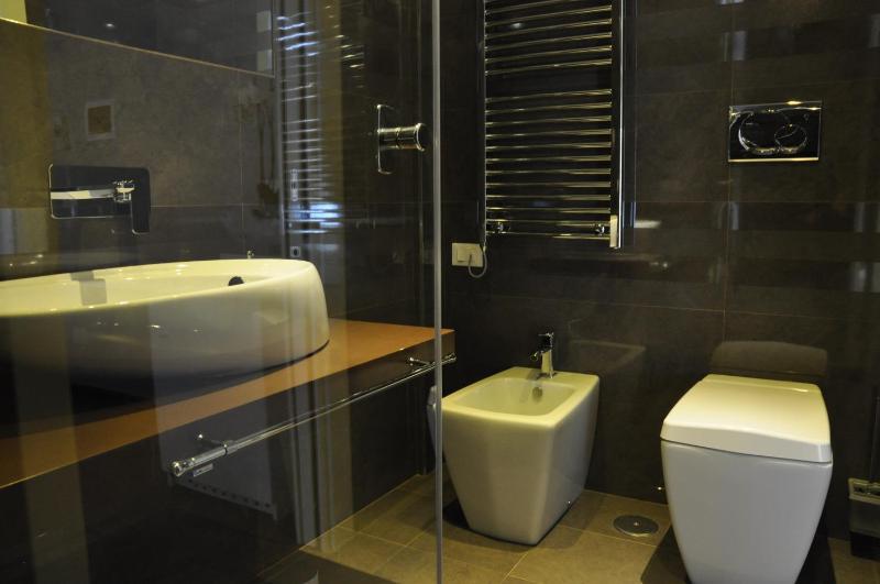 Deluxe Double Room with Spa Bath  image 3
