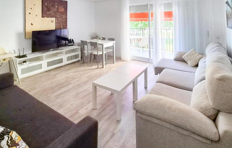 2 Bedroom Cozy Apartment In Oropesa Del Mar - image 14