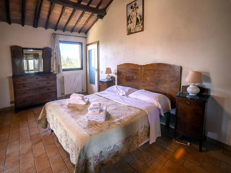 Siena Holiday Home with pool for 4 - image 4