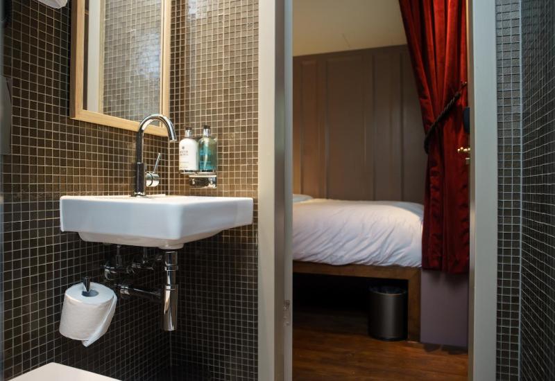 Mimi's Cosy Room Without Window image 2