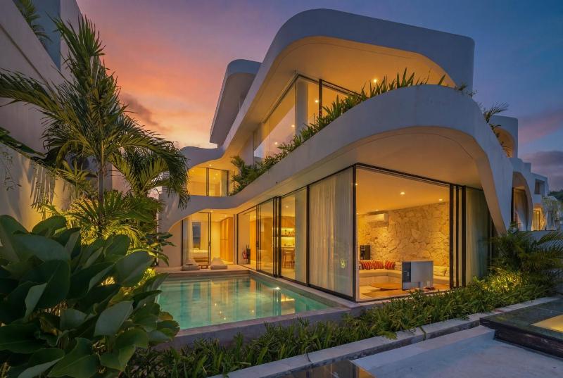 Villa Brisa - Luxury 3BR in Bingin Hills with BBQ & Ocean View - image 1