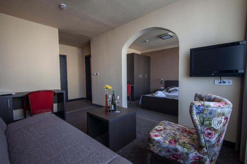 Family Suite image 2