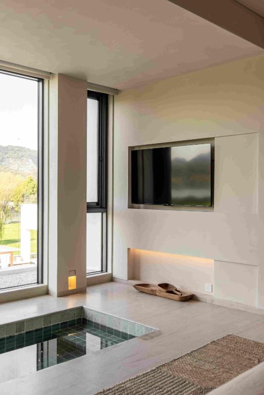 Nanjing Danxi · Zhenzhuquan Hot Springs Lakeside Mountain Lodge - image 6